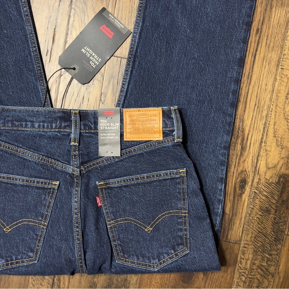 Levis Premium 70s High Slim Straight Jean Sonoma Wash - Picture 5 of 12